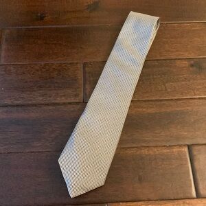 Tommy Hilfiger 100 percent Silk Tie CLASSIC EUC